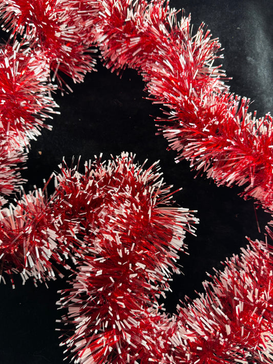 Christmas Red Frill DM32