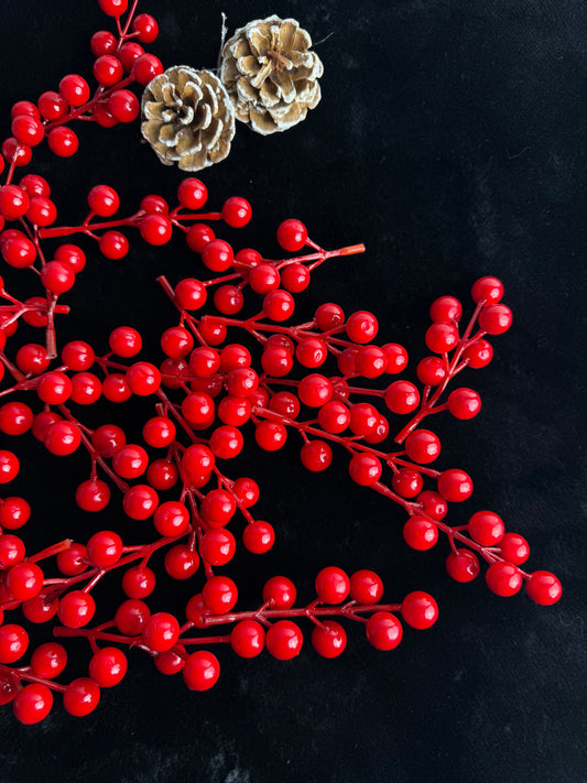 Christmas Cherry 5 Bunches DM38