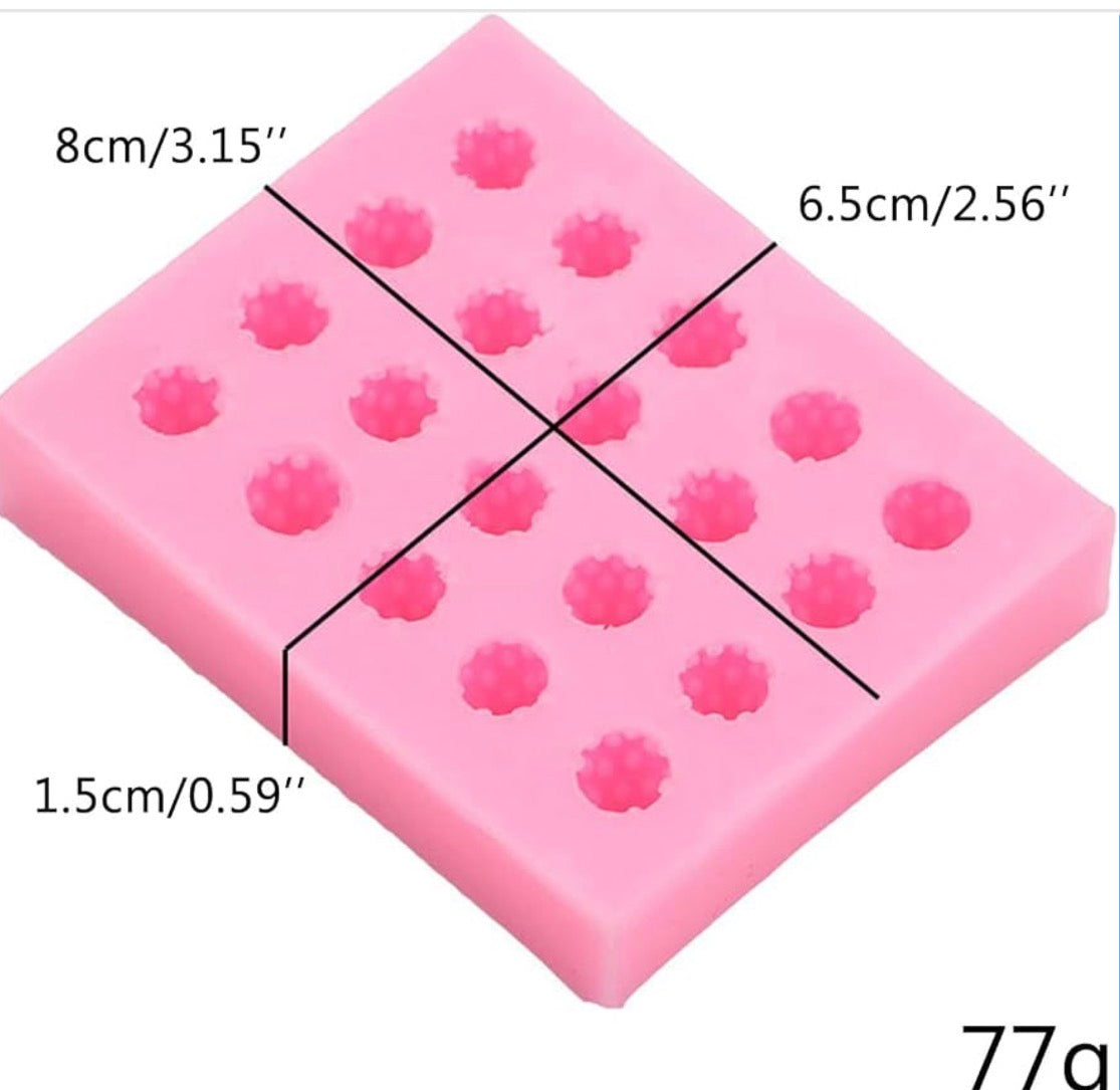20 Cavity Strawberry Mould CM706