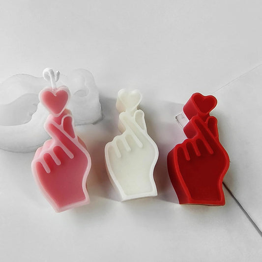 Heart On Finger Mould Large CM493