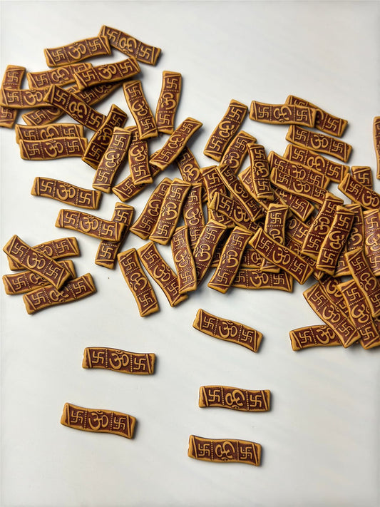 Om Swastik Charm 25 Pieces DM18