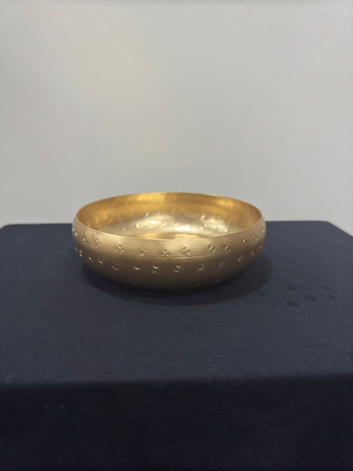 Hammered Metal Urli - WP92