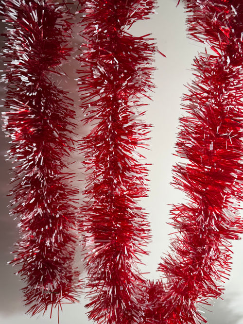 Christmas Red Frill DM32