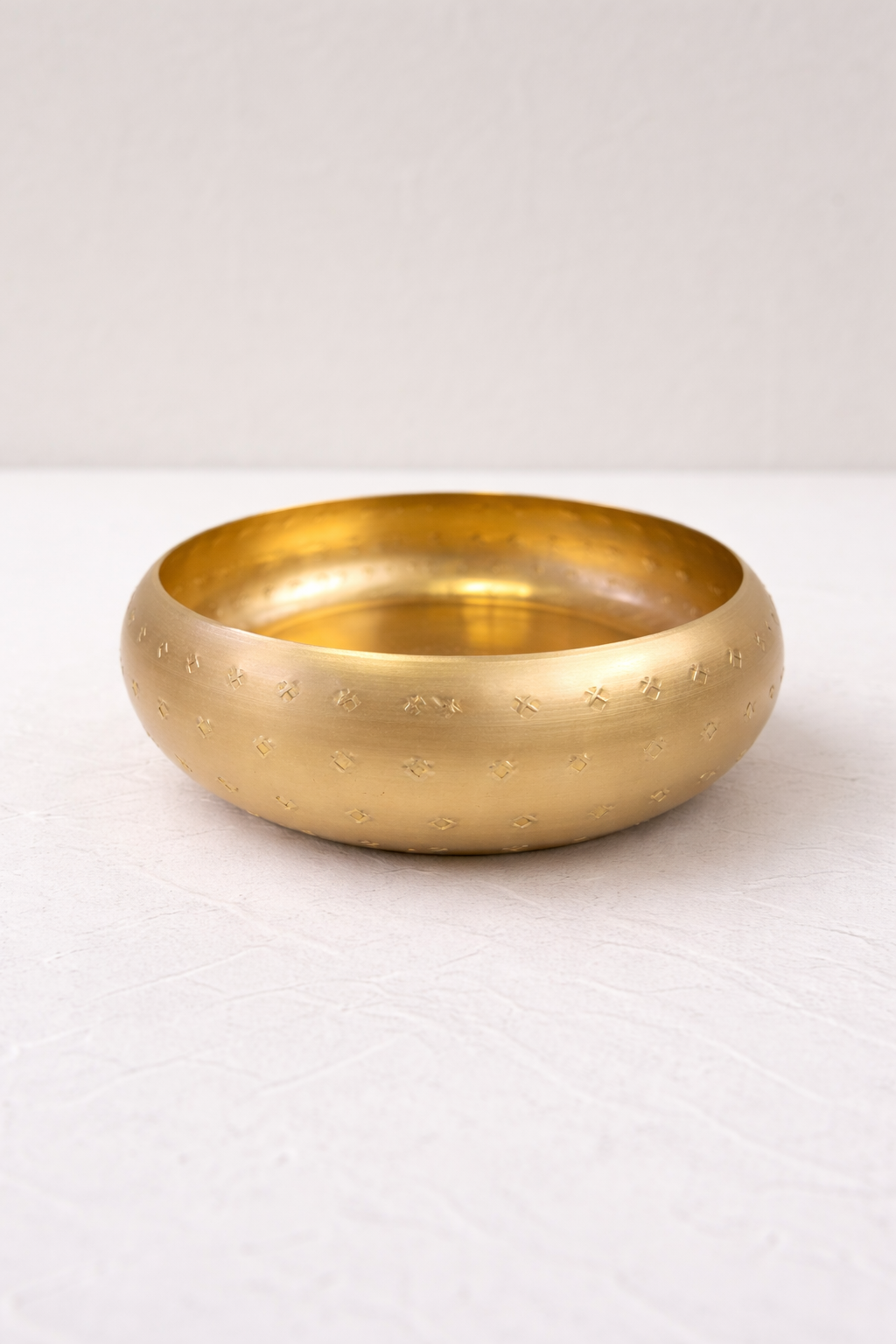 Hammered Metal Urli