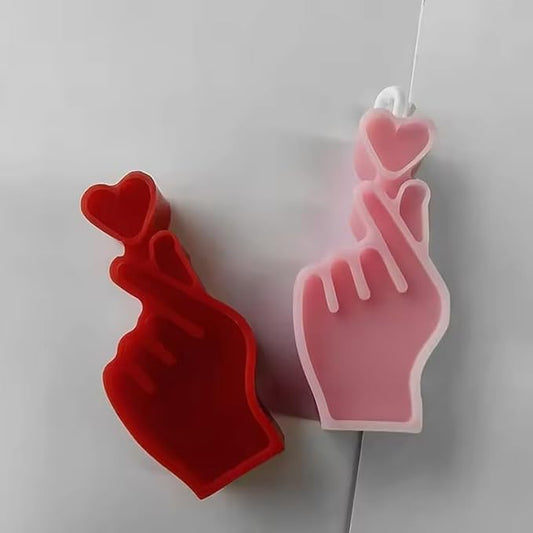 Heart On Finger Mould Small CM490