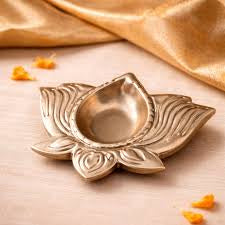 Lotus Diya Metal Urli / UD21