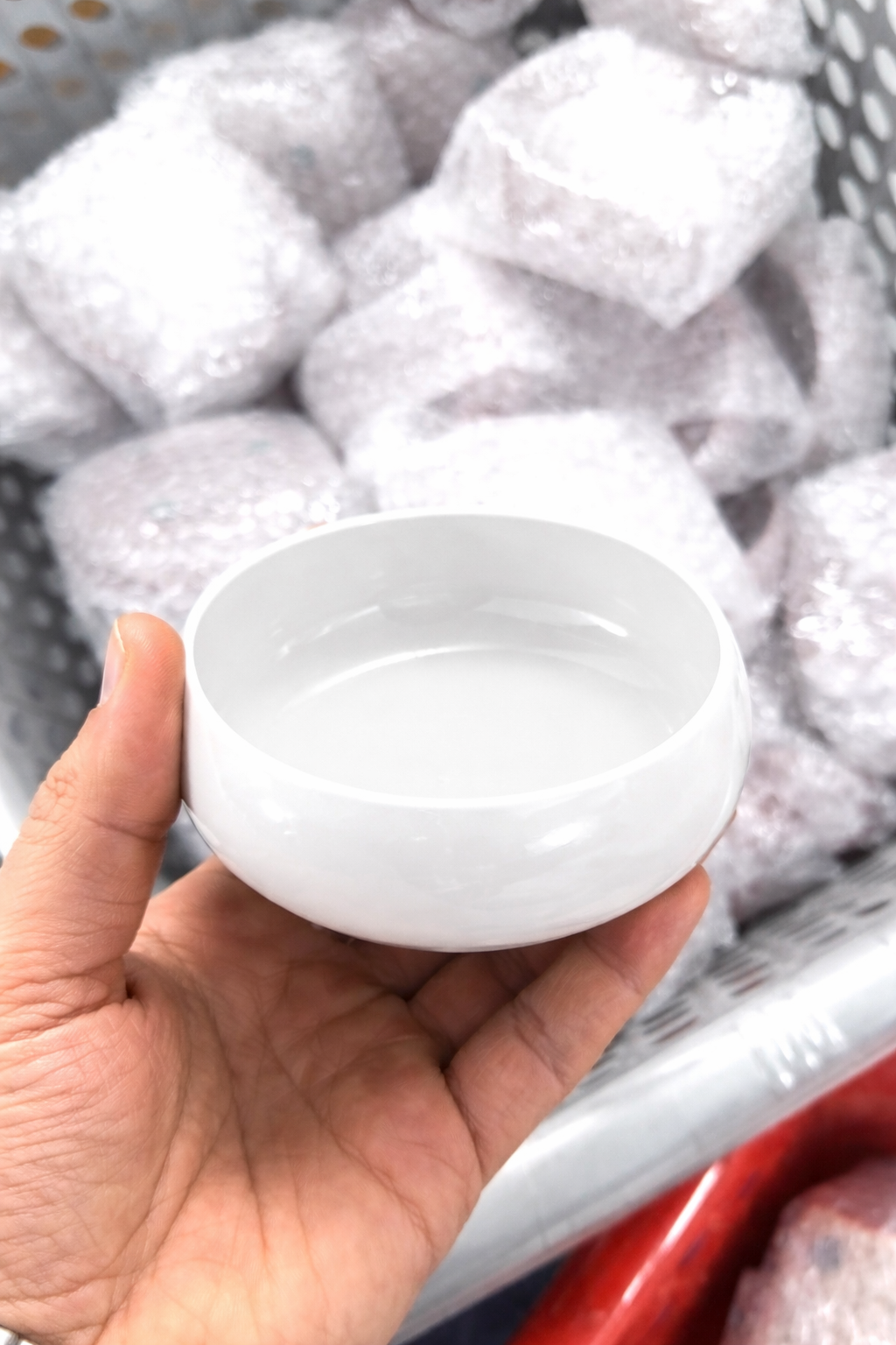 White Bowl Metal Urli - UD05